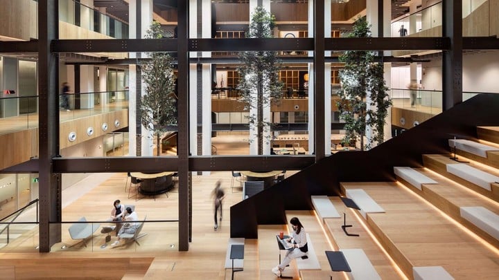 Dyson-Singapore-Workplace-amphiteatre_rt-1200x675.jpg