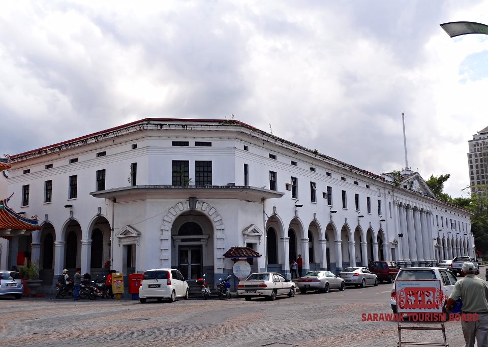 main-Sarawak-Kuching-General-Post-Office.jpg