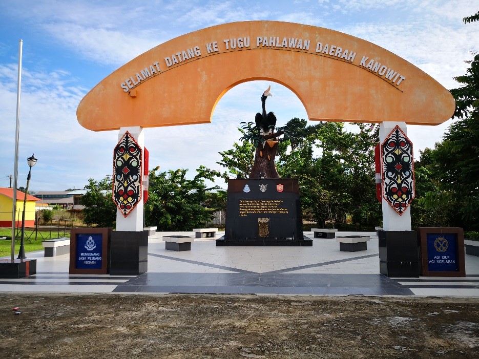 Kanowit-Warrior-Monument.jpg