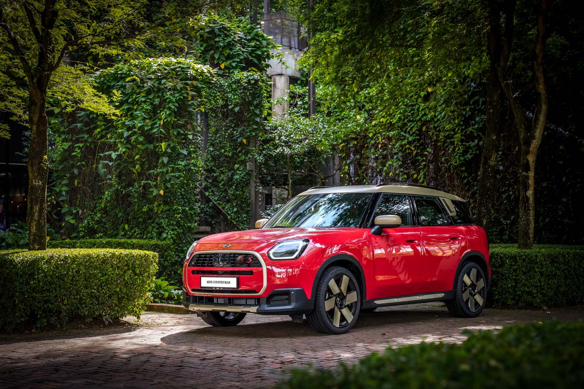 MINI-Countryman-S-Fiery-Stallion-Edition-1.jpg