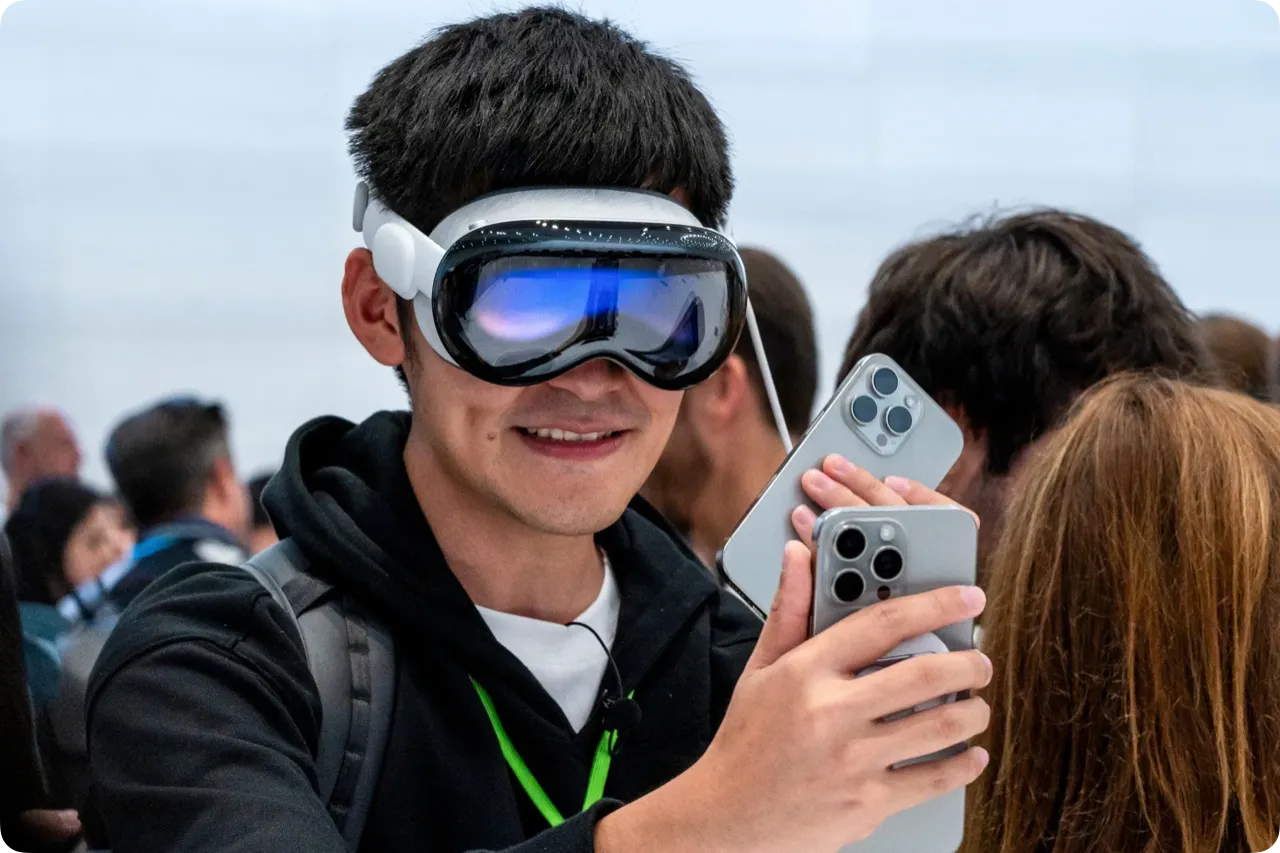 苹果调整 Siri 与 Vision Pro 团队，约 200 个岗位受影响