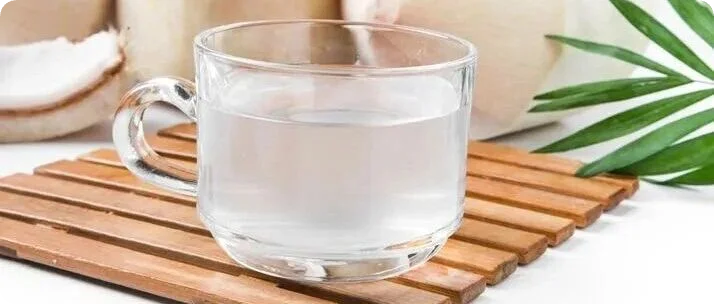 中国广东抽查椰子水企业，23 家存在问题